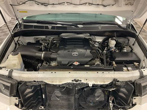 Used 2019 Toyota Sequoia Limited w/ Safety & Convenience Package image 16