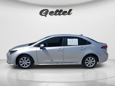 Used 2025 Toyota Corolla LE FWD image 8