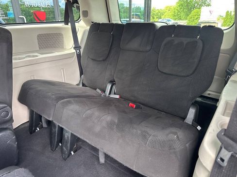 Used 2013 Dodge Grand Caravan SE FWD image 8