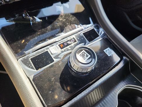 New 2025 Jeep Grand Cherokee Laredo X w/ Luxury Tech Group I image 11