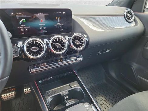 Used 2023 Mercedes-Benz GLA 250 4MATIC image 18