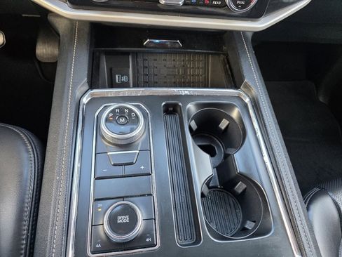 Used 2023 Ford Expedition Max XLT image 20