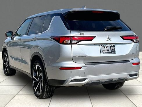 Used 2024 Mitsubishi Outlander SE FWD image 11