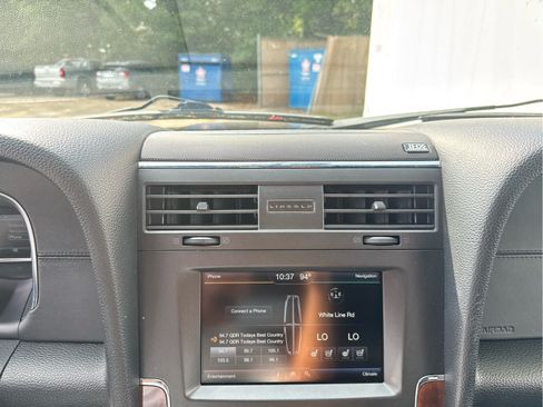 Used 2015 Lincoln Navigator 2WD image 27