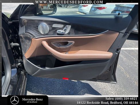 Used 2017 Mercedes-Benz E 300 image 29