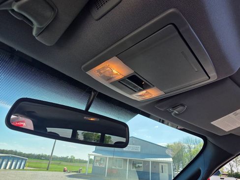 Used 2014 Ford F150 Lariat w/ Lariat Chrome Package image 19