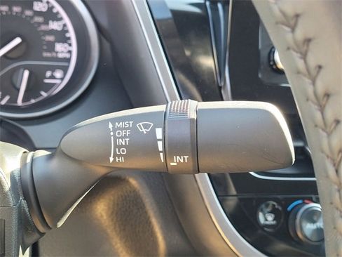 Used 2024 Toyota Camry SE image 16