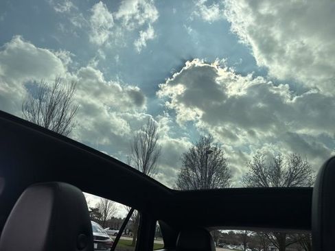 Used 2021 Volkswagen ID.4 Pro S image 27