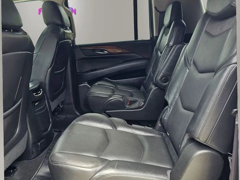 Used 2016 Cadillac Escalade ESV Premium AWD/4WD image 13