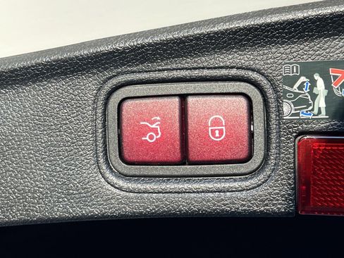 Certified 2023 Mercedes-Benz C 43 AMG 4MATIC Coupe image 25