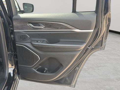 Used 2024 Jeep Grand Cherokee Limited 4xe image 25