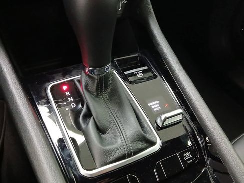 New 2026 Jeep Compass Latitude image 11