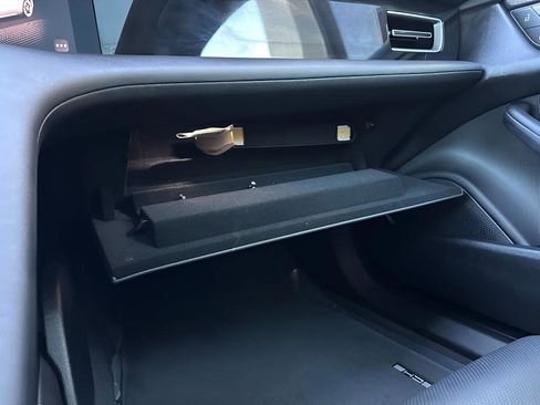 Used 2022 Porsche Taycan image 37