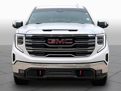 Used 2022 GMC Sierra 1500 SLT AWD/4WD image 4