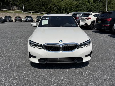 Used 2022 BMW 330i xDrive Sedan w/ Premium Package 2 AWD/4WD image 2
