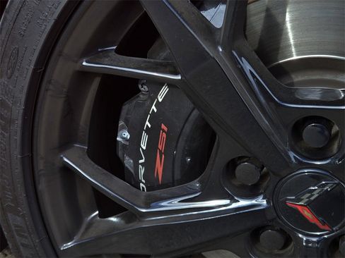 Used 2021 Chevrolet Corvette Stingray Premium Cpe w/ Z51 Performance Package image 10