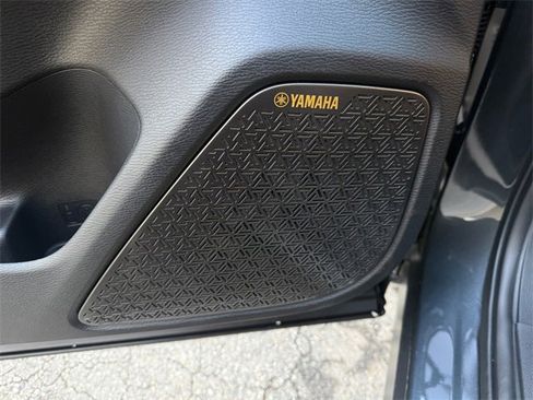 New 2026 Mitsubishi Outlander SE image 13