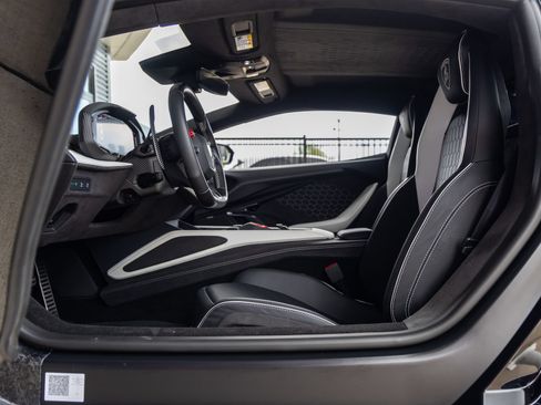 Used 2026 Lamborghini Revuelto AWD/4WD image 35