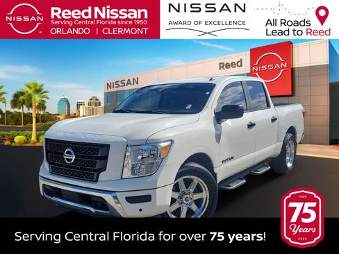 Used 2021 Nissan Titan SV w/ SV Convenience Package RWD image 1