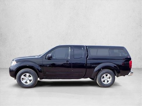 Used 2013 Nissan Frontier SV w/ SV Value Truck Pkg image 2