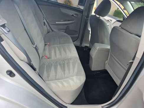 Used 2013 Toyota Corolla LE Special Edition image 28