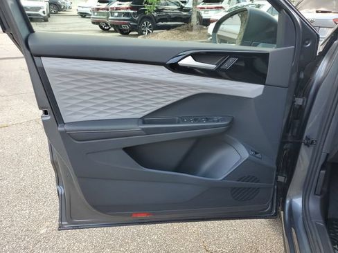 Certified 2024 Volkswagen Taos S FWD image 29
