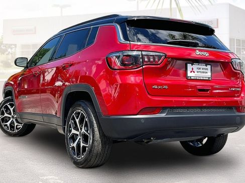 Used 2025 Jeep Compass Limited AWD/4WD image 30
