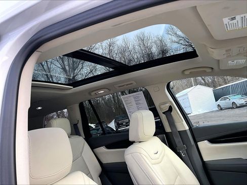 Used 2023 Cadillac XT6 Premium Luxury w/ Technology Package image 23