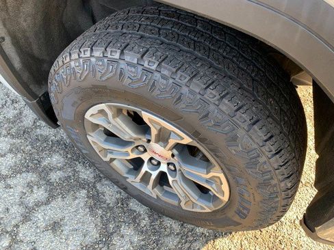 Certified 2024 GMC Sierra 1500 SLE image 11