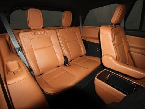 Used 2022 Lincoln Aviator Black Label w/ Dynamic Handling Package image 36