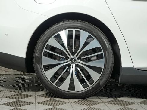 Used 2023 Mercedes-Benz EQE 500 4MATIC Sedan w/ Pinnacle Trim Package image 11