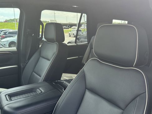 Used 2023 Chevrolet Tahoe Premier w/ Max Trailering Package AWD/4WD image 18