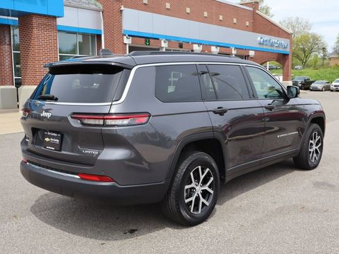 Used 2024 Jeep Grand Cherokee L Limited AWD/4WD image 32