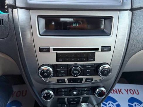 Used 2010 Ford Fusion SE image 22