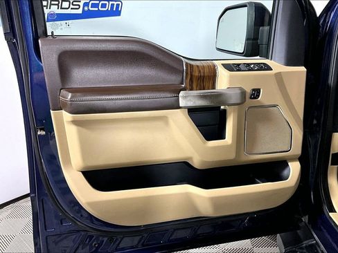 Used 2019 Ford F150 Lariat w/ Equipment Group 501A Mid image 18