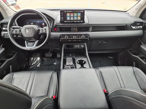 Used 2023 Honda Pilot Elite image 26