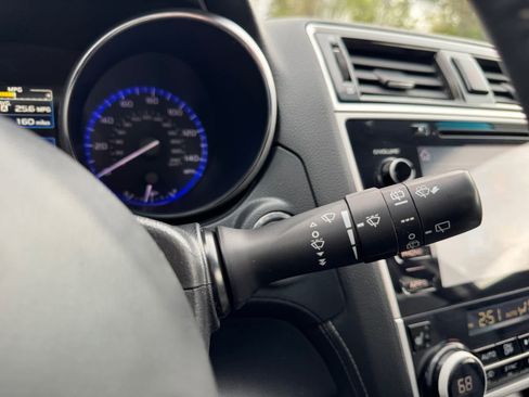 Used 2018 Subaru Outback 2.5i Limited image 20