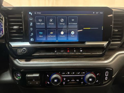 Certified 2025 Chevrolet Silverado 2500 LT w/ Convenience Package image 24