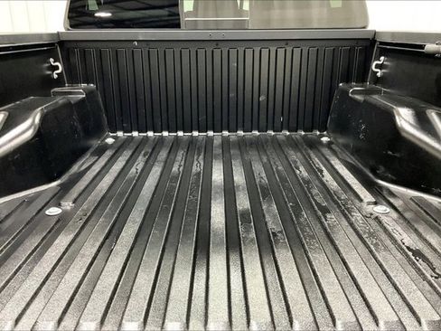 Certified 2023 Toyota Tacoma TRD Off-Road image 36