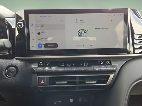 Used 2025 Toyota Camry XSE image 30