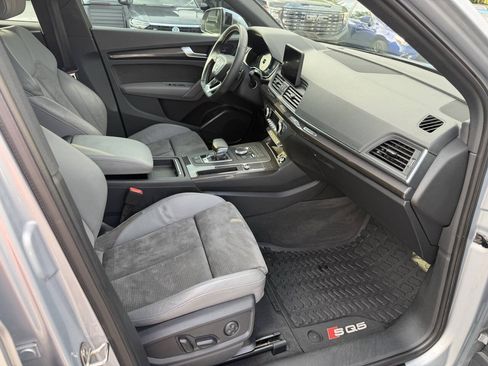 Used 2018 Audi SQ5 Premium Plus w/ Winter Wheel & Tire Package AWD/4WD image 9