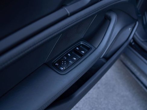 New 2026 Porsche Taycan image 26