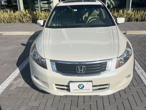 Used 2009 Honda Accord EX-L image 2