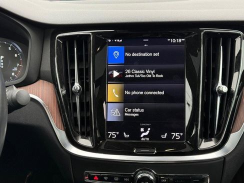 Used 2021 Volvo S60 T6 Momentum w/ Protection Package Premier image 14