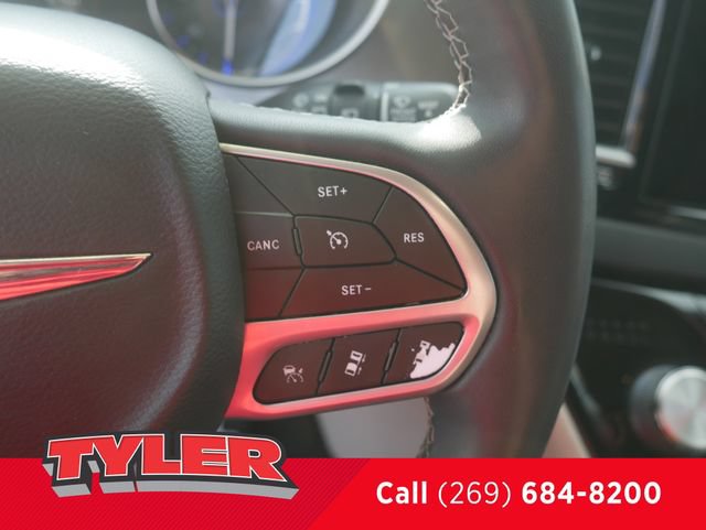 Used 2022 Chrysler Pacifica Touring-L FWD image 29