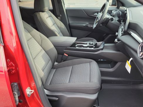 New 2026 Chevrolet Equinox LT w/ Safety and Technology Package FWD image 10