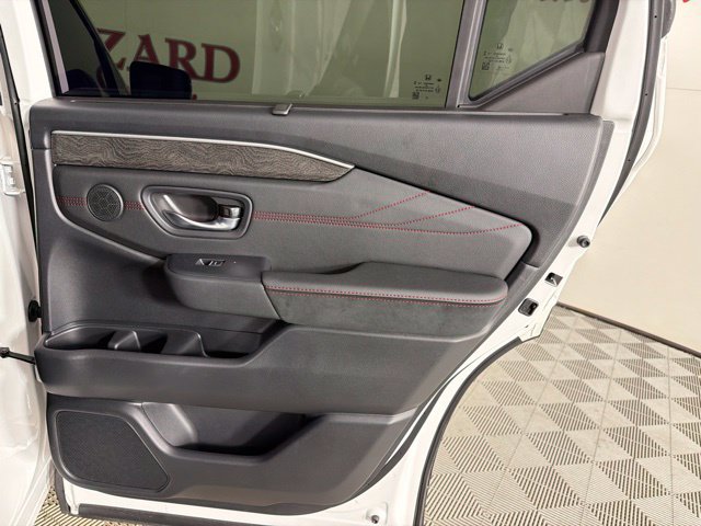 Used 2026 Honda Pilot Black Edition image 41
