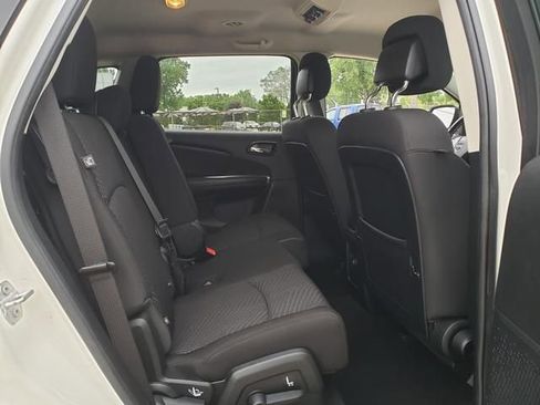 Used 2020 Dodge Journey SE w/ SE Popular Equipment Group FWD image 19