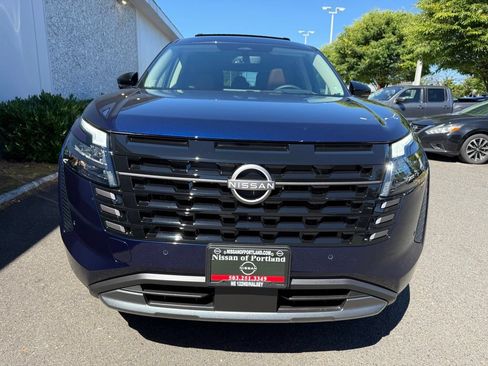 New 2026 Nissan Pathfinder Platinum w/ Cargo Package AWD/4WD image 4