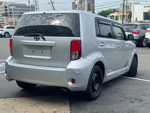 Used 2012 Scion xB FWD image 3